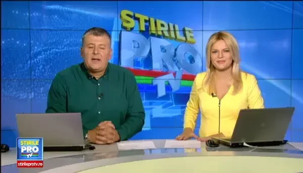 O masina trece peste un copil care se joaca in mjilocul strazii, insa acesta scapa cu viata, ca prin minune. VIDEO