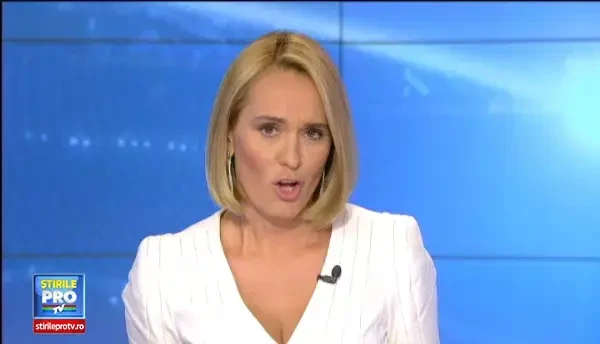 Garsoniera din New York pe care doi romani au facut-o sa valoreze 1 milion de dolari. 8 spatii distincte in doar 39 de mp