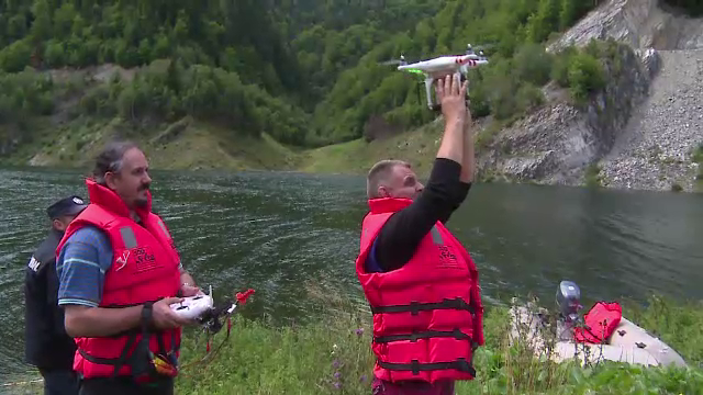 Cea mai mare operatiune din ultimii ani. Adolescenta disparuta din Retezat, cautata din aer, cu drona