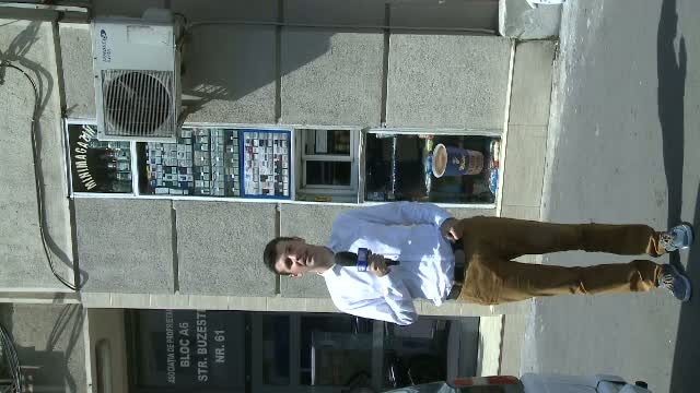 Micile magazinele din Romania care le aduc mari profituri patronilor. Afacerea construita intr-un spatiu cu 50 de cm latime