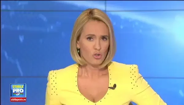 ANIMATIE GRAFICA. 12 persoane au fost ranite dupa ce un tramvai a fost lovit in plin de un troleibuz