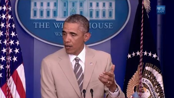 Obama, ridiculizat pe Twitter pentru costumul purtat la conferinta in care a vorbit despre "invazia" din Ucraina