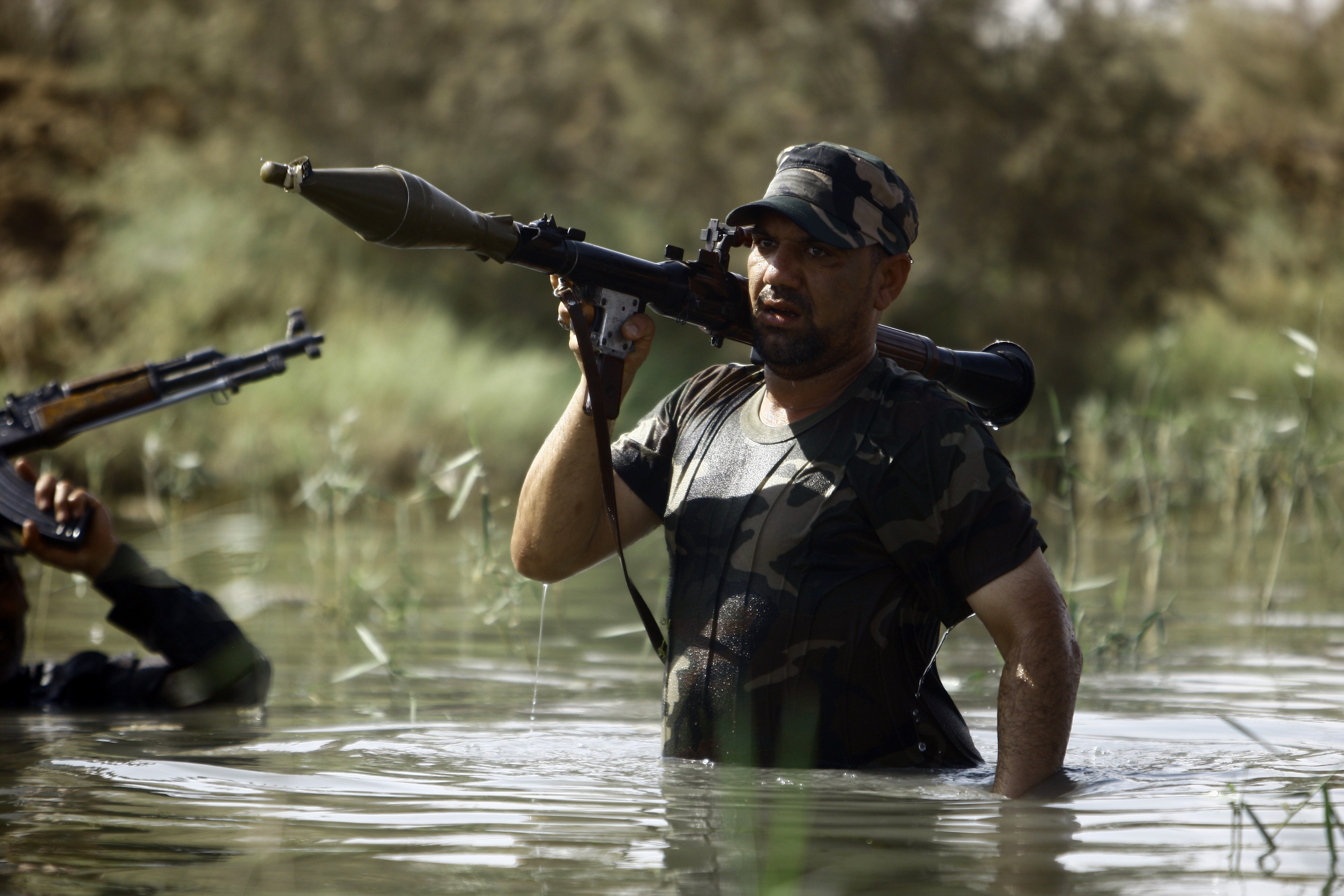 Statul Islamic a mai decapitat un barbat. Motivul din cauza caruia un luptator kurd a fost executat cu cruzime in Irak
