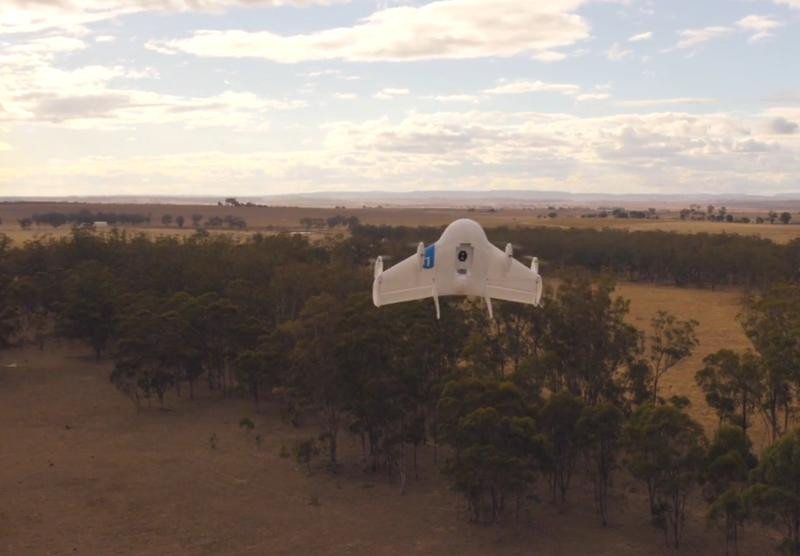 Google testeaza drone ce pot livra diverse produse. VIDEO