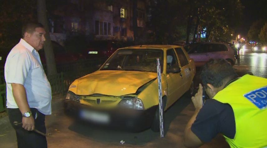 Patru persoane ranite, dupa ce soferul unei masini de politie nu s-a asigurat intr-o intersectie. De vina ar fi... semaforul