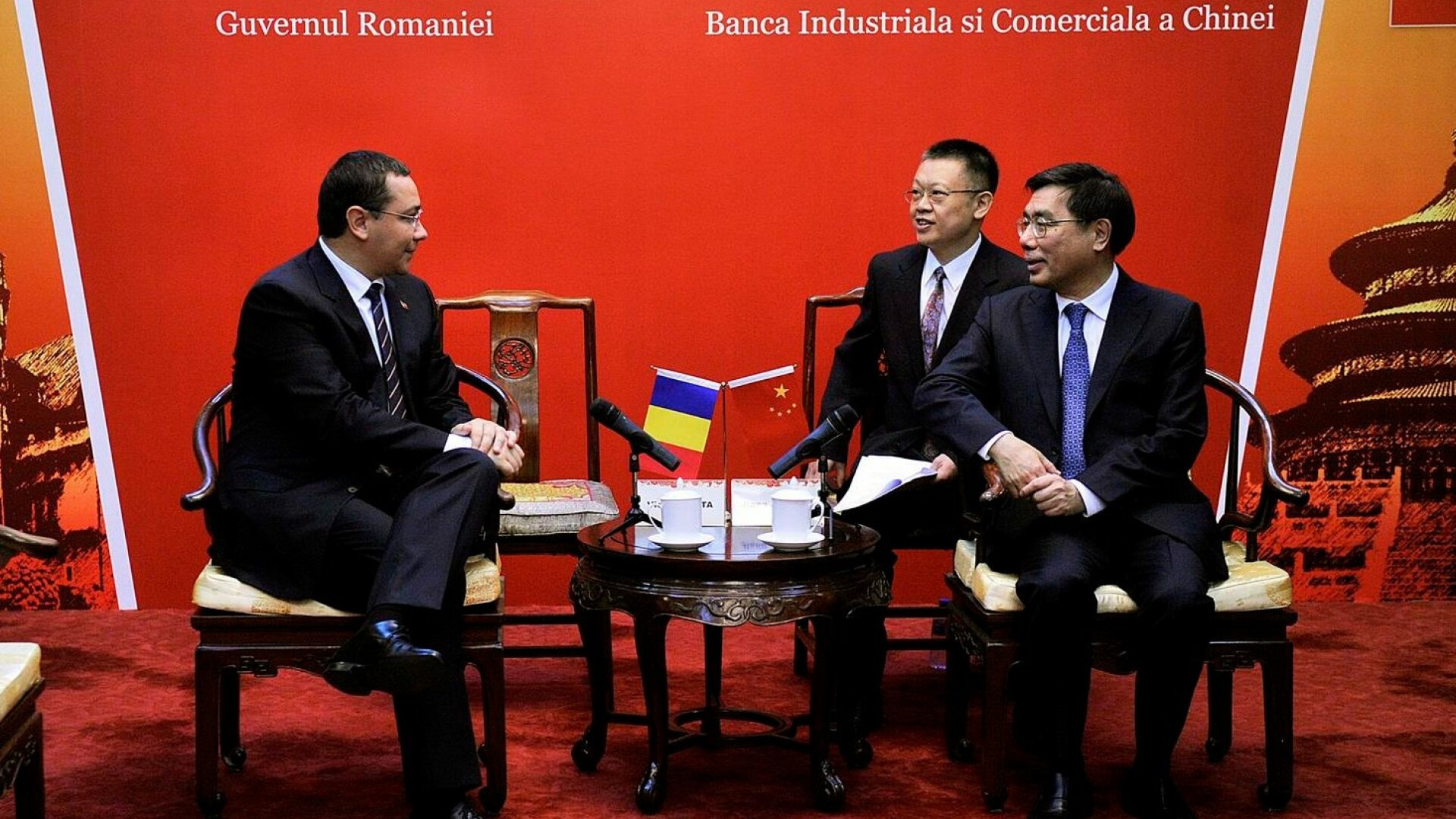 Blogul The Economist: Daca Ponta castiga alegerile, e posibil sa reorienteze politica externa a Romaniei spre Rusia si China