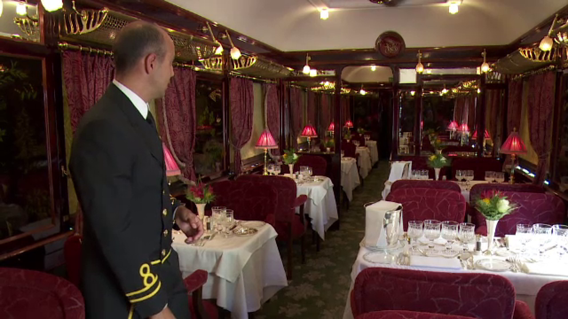 Orient Express traverseaza Romania. Locurile in care s-au oprit strainii care platesc 1.000 de euro/zi pentru vacanta de lux