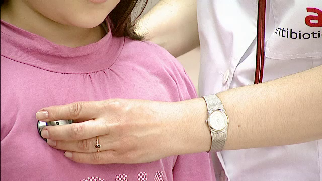 Problema avizului medical de care copiii au nevoie inainte de a incepe scoala. Analizele suplimentare, considerate un abuz