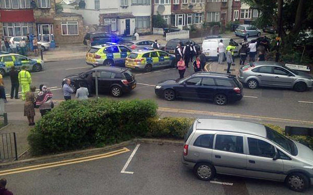 O femeie a fost gasita decapitata la Londra. Politia a arestat preventiv un barbat