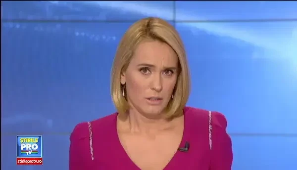 Accident grav in Arad. Doi morti si zece raniti dupa ce un Audi s-a izbit cu viteza intr-un microbuz