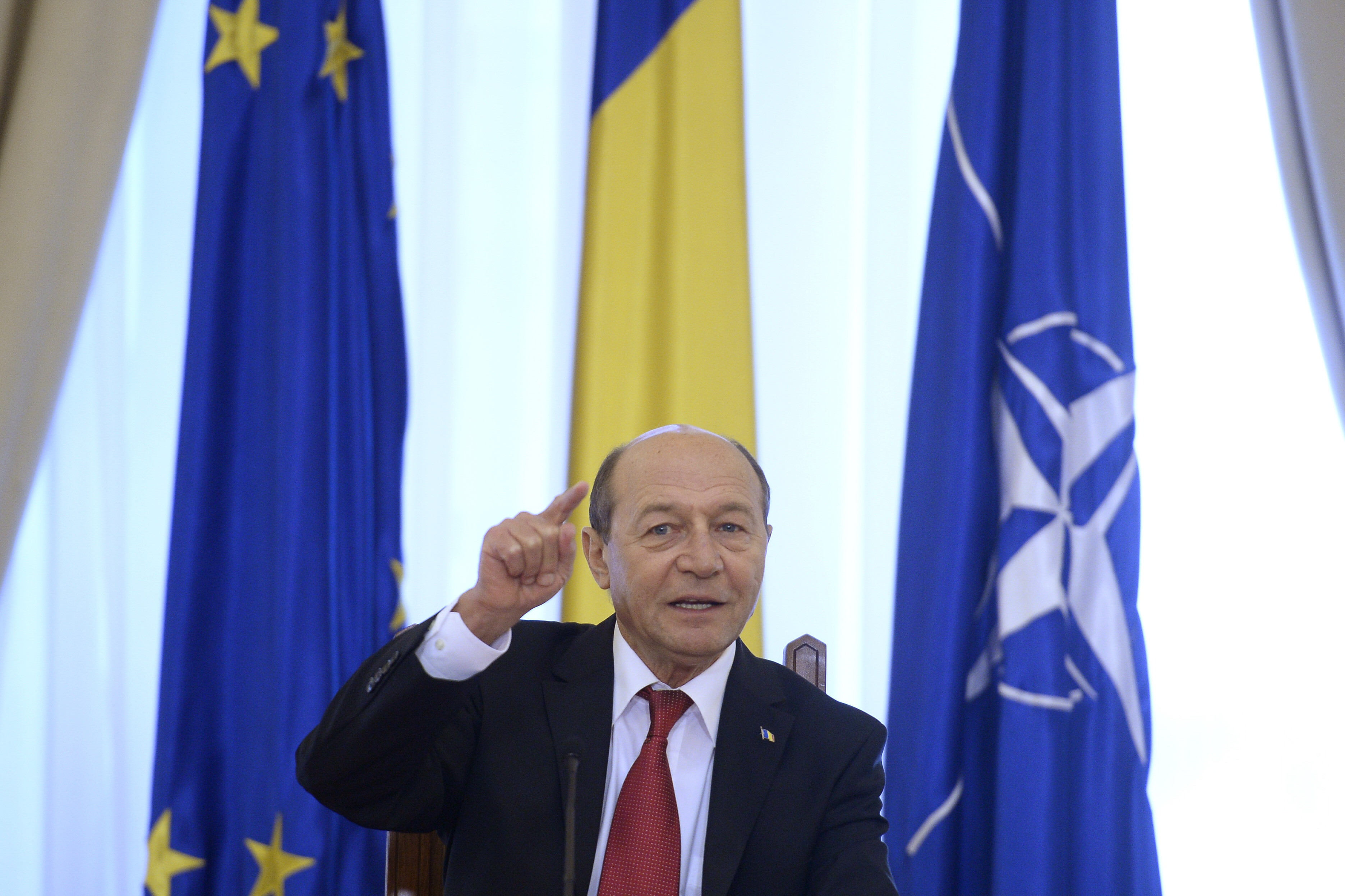 Basescu: "Printr-o propaganda ticaloasa, multi vor sa ne aduca inapoi in vremea regimului Nastase". Ce a spus despre Ponta