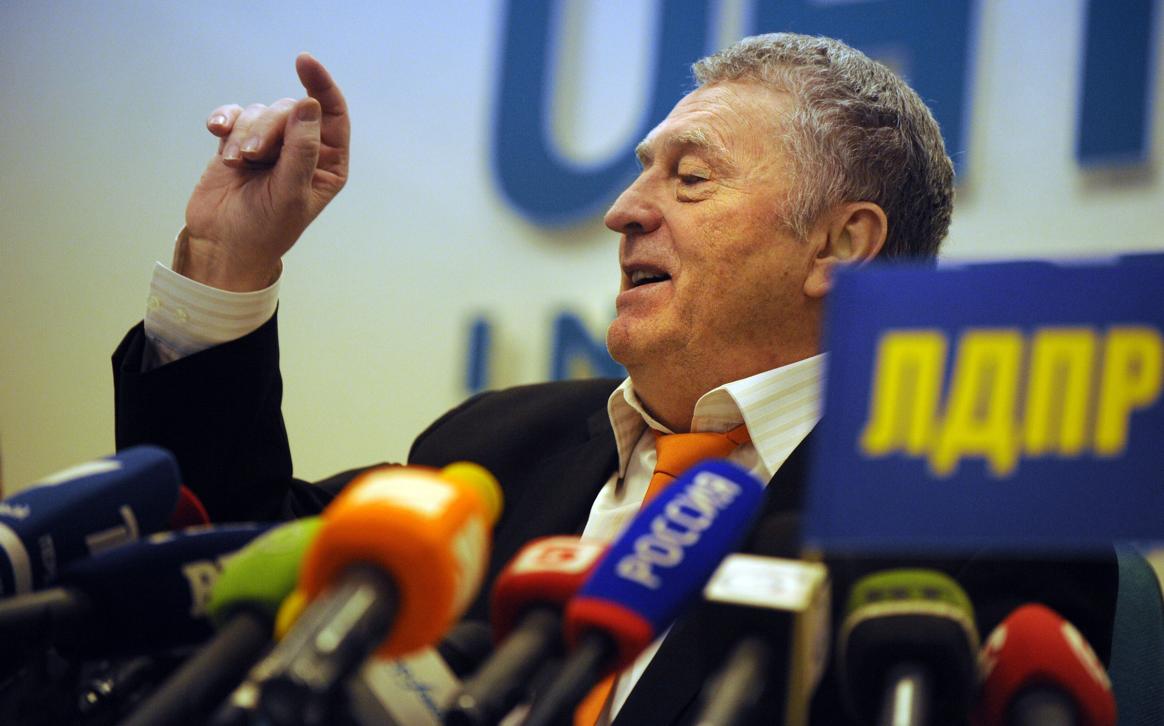 Extremistul Vladimir Jirinovski vrea sa fie presedintele rebelilor ucraineni. Donetskul si Luganskul ar putea forma NOVORUSIA