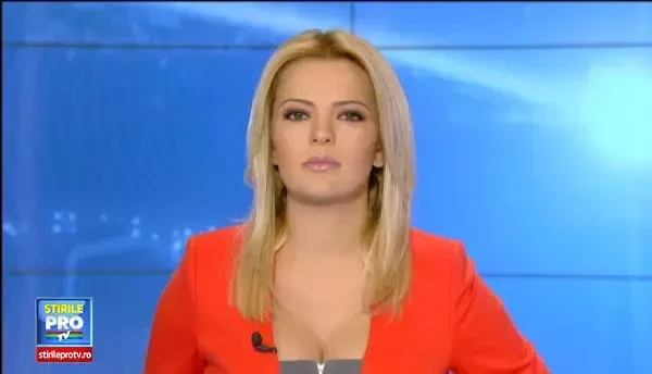 Un barbat din Arad si-a omorat fosta sotie la nervi si apoi a sunat la 112. Fiica si vecinii spun ca era extem de violent