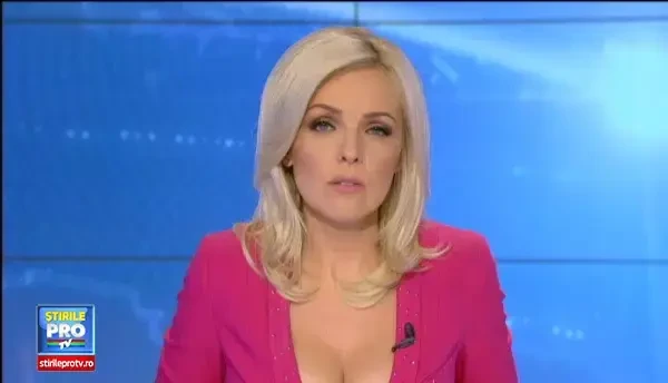 O ploaie de 24 de ore a blocat complet orasul Caracal. Strazi si case au fost inundate dupa ce apa s-a revarsat de pe dealuri