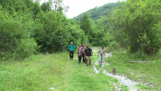 Turistii germani sunt fascinati de zonele salbatice din Apuseni. "Aici e un paradis! La noi totul este perfect organizat"