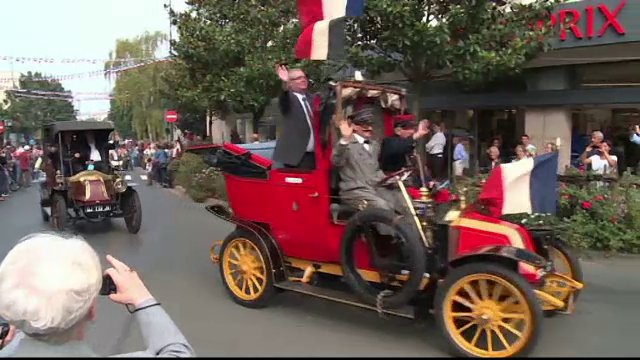 Omagiu adus taximetristilor care au transportat soldatii pe front in Primul Razboi Mondial, la Paris