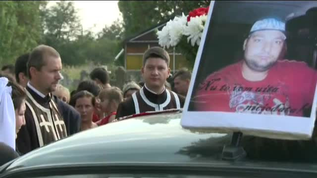 Taximetristul ucis de motociclist in carnagiul de langa A3, inmormantat in costum de mire. A salvat un om inainte sa moara