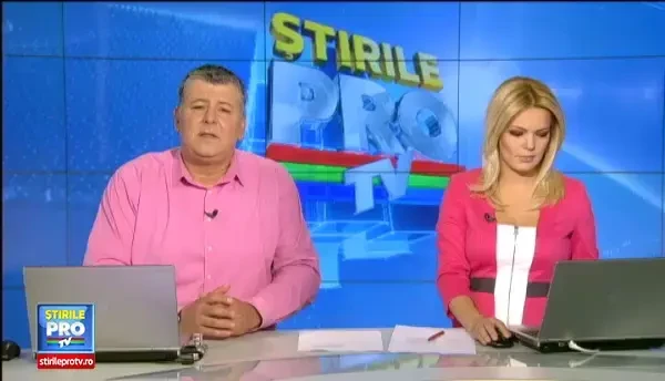 Un preot a cumparat haine si rechizite pentru elevii saraci cu banii din cutia milei. Rasplata pe care o doreste: notele bune