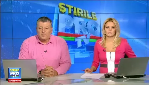 Un mort si trei raniti dupa ce autocarul in care se aflau artisti ai Operei din Constanta a fost lovit de o masina