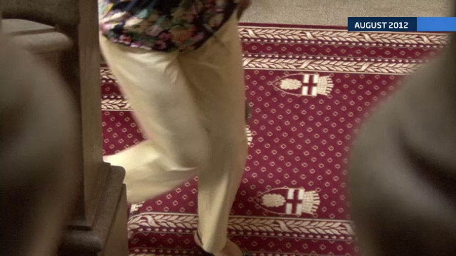 covor cu cruce in Primaria Botosani