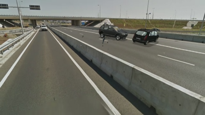 ANIMATIE GRAFICA. Un cunoscut dirijor german a murit in Constanta dupa ce a intors pe linia continua