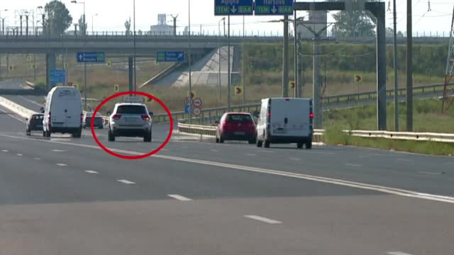 Autostrada Soarelui ... in ochi - drumul care are un singur indicator inainte de intrare. Zona devine extrem de periculoasa