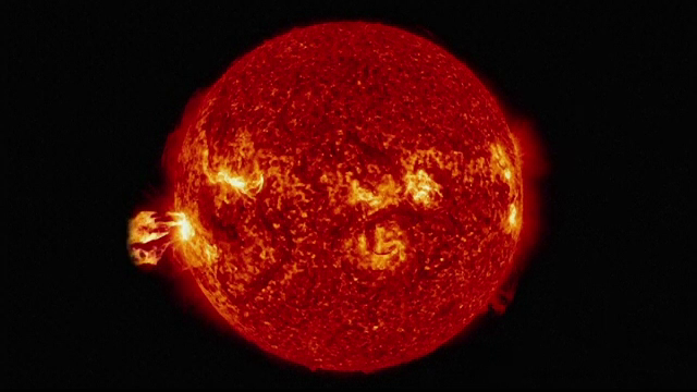 Un val puternic de radiatii va lovi sambata Pamantul, dupa doua furtuni solare. Riscurile la care este expusa planeta. VIDEO