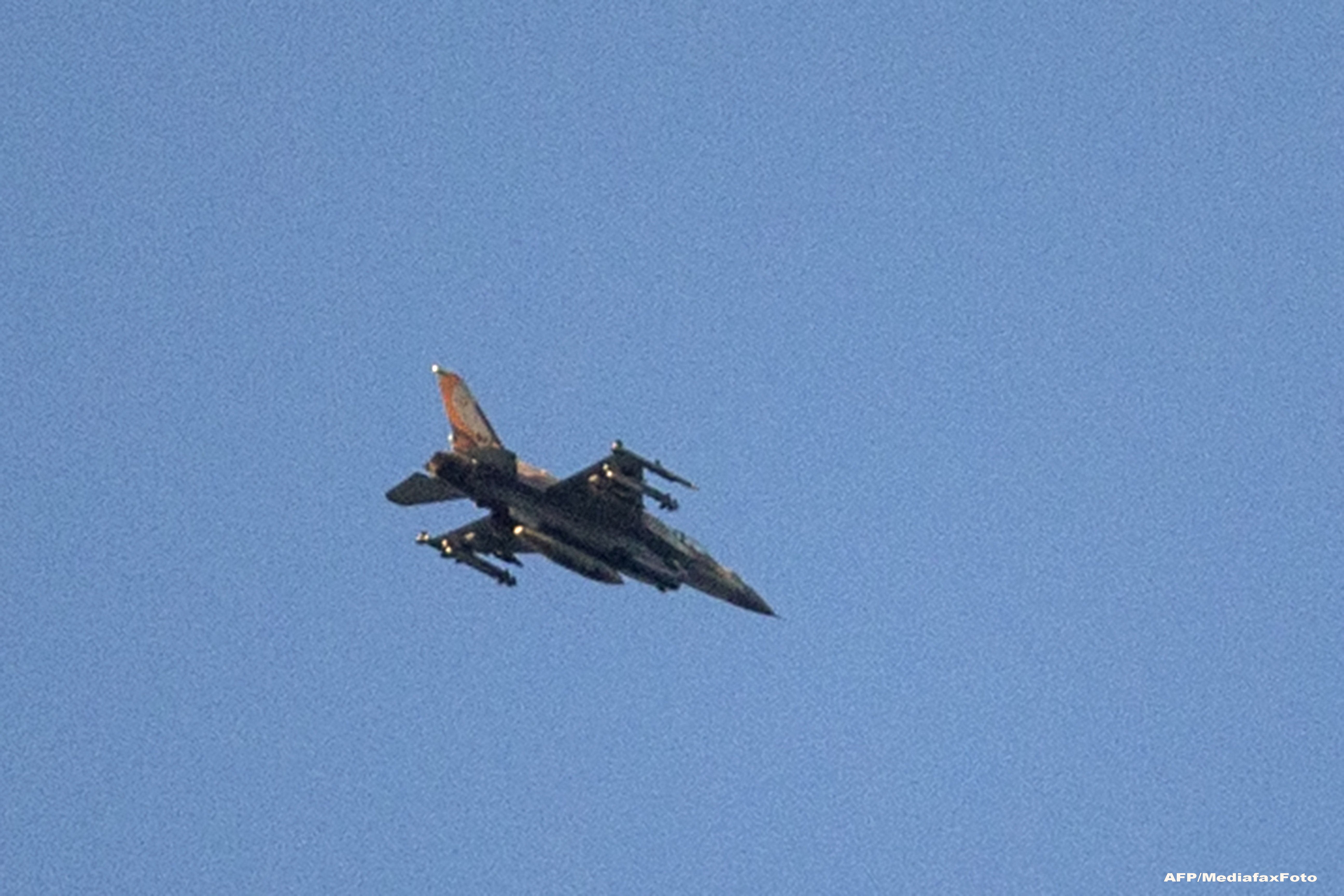 F-16