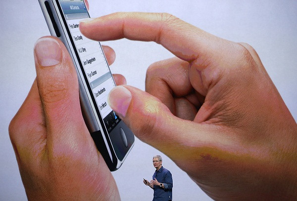 Apple a lansat o aplicatie care permite abonatilor iTunes sa stearga albumul trupei U2