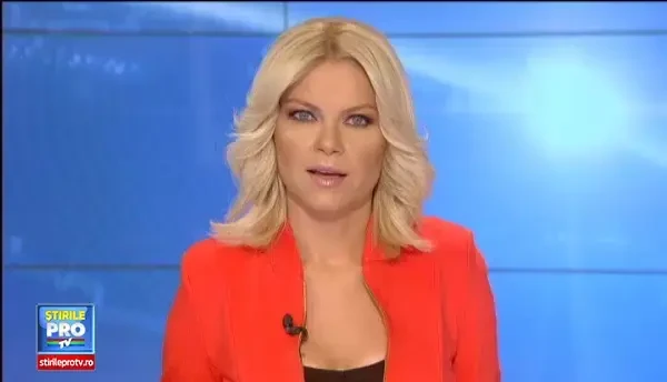 Terapie prin arta la un spital din Cluj. Pacientii uita de durere in compania actorilor