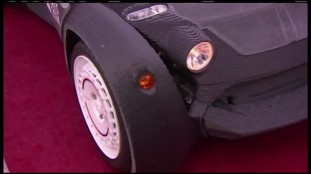 Inginerii americani au scos la o imprimanta 3D prima masina care poate fi condusa. Este electrica si se numeste Strati
