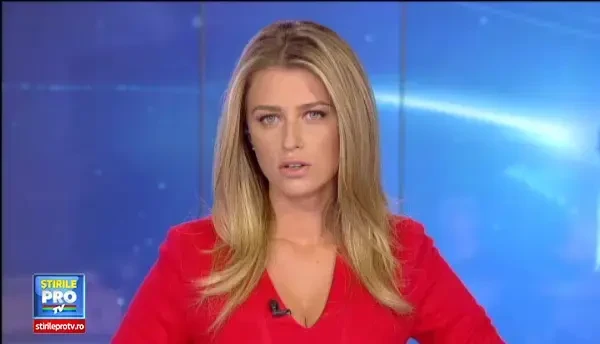 A fost lovit cu o sticla in cap, intr-un bar, dar n-a vrut sa mearga la spital. Dupa 3 zile a intrat in coma si a murit