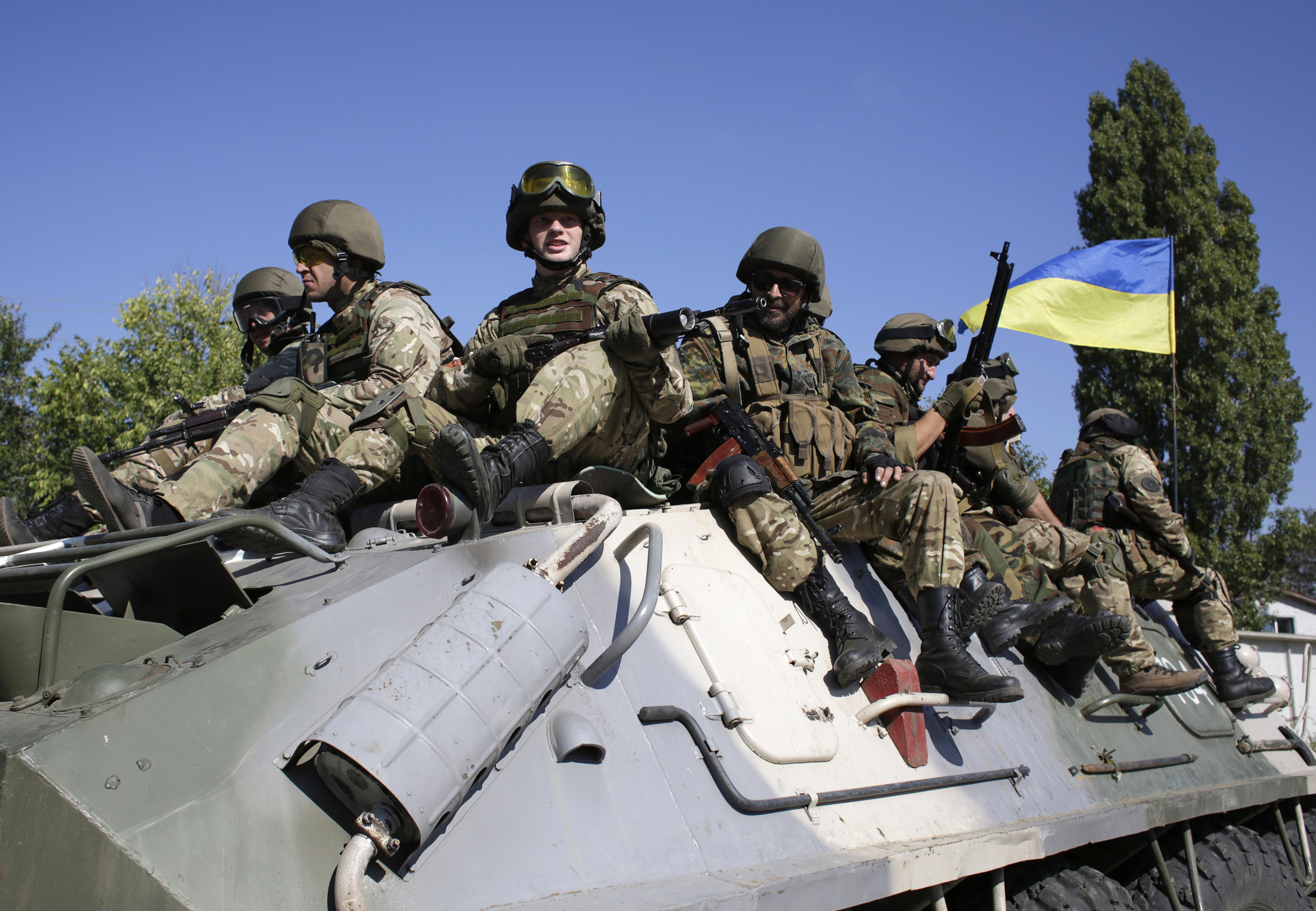 Accident foarte grav in Ucraina. 12 soldati au murit, in urma unei coliziuni intre un autobuz si vehicule militare