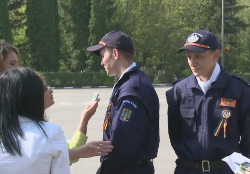 500 de absolventi ai Academiei de Politie au depus juramantul. Ce i-a facut sa isi aleaga aceasta cariera