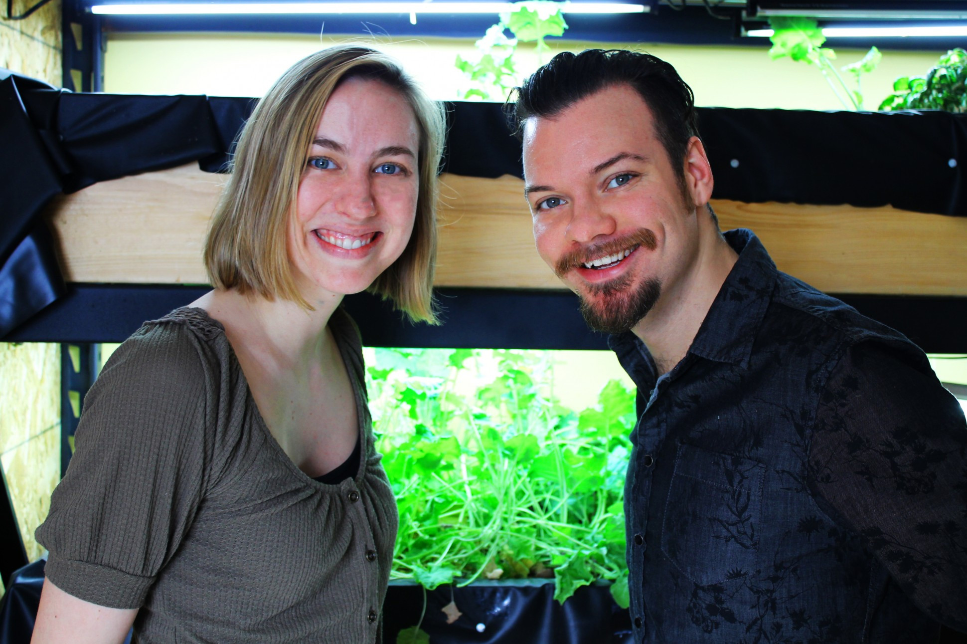 Au renuntat la cumparaturi timp de un an. Cu cati bani au ramas doi canadieni dupa ce au decis sa isi schimbe complet viata