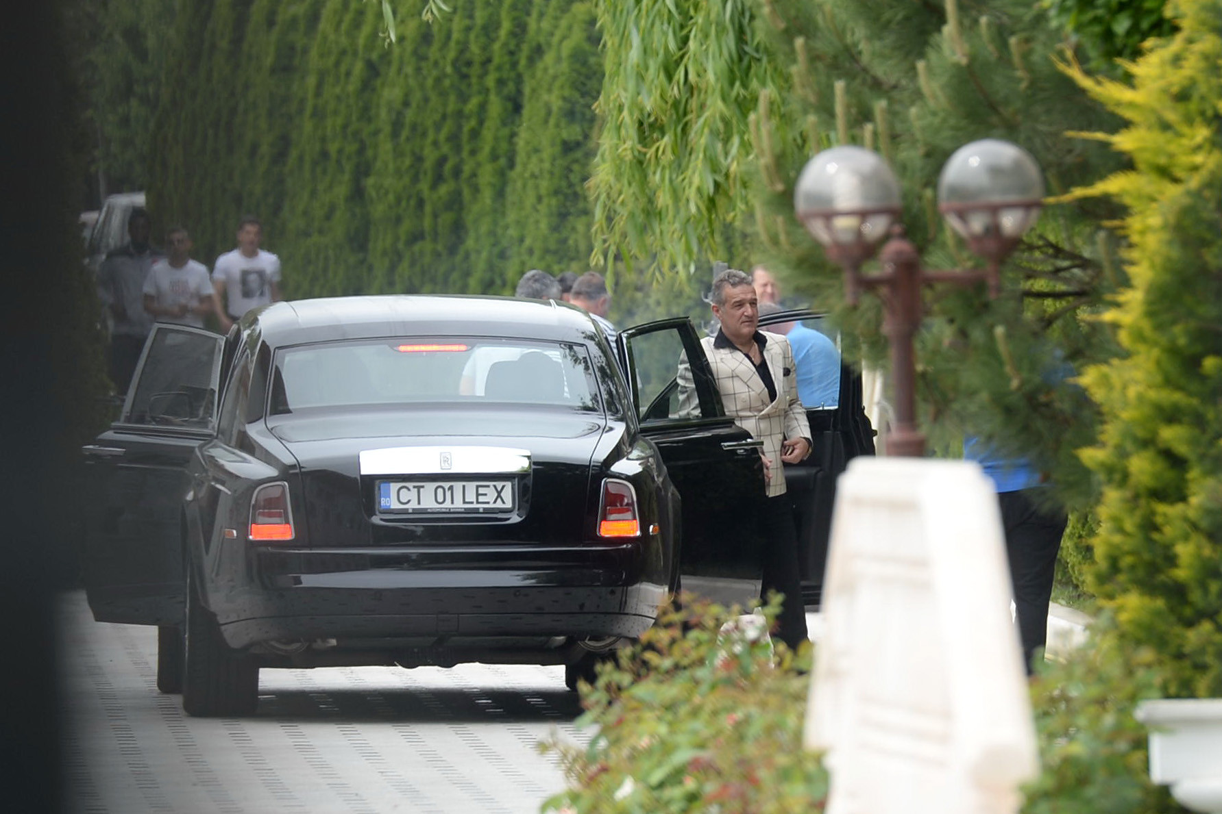 Gigi Becali, permisie de cinci zile: omul de afaceri se afla in Capitala. In 31 martie afla daca va fi eliberat conditionat