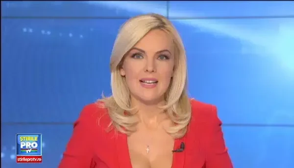 Bucurestiul, la 555 de ani, sarbatorit cu o bataie cu flori. Casa Poporului, reinventata printr-un spectacol unic in Europa