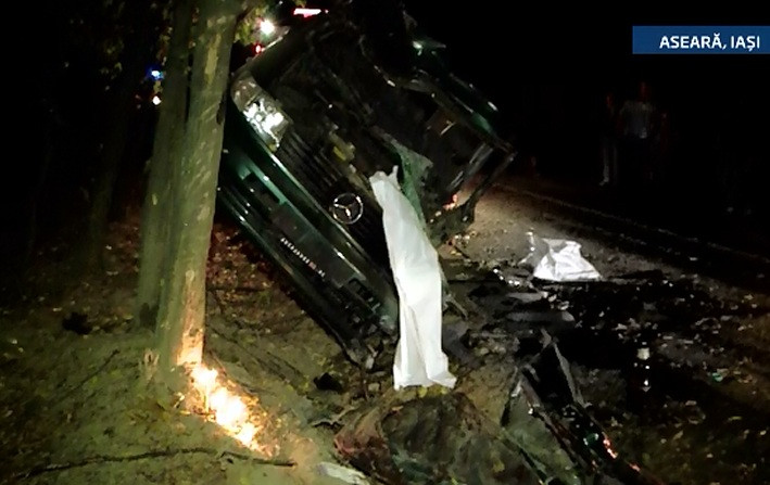 Masina cumparata cu banii castigati la munca in Spania i-a adus sfarsitul. Pasagerul din dreapta a murit si el la impact