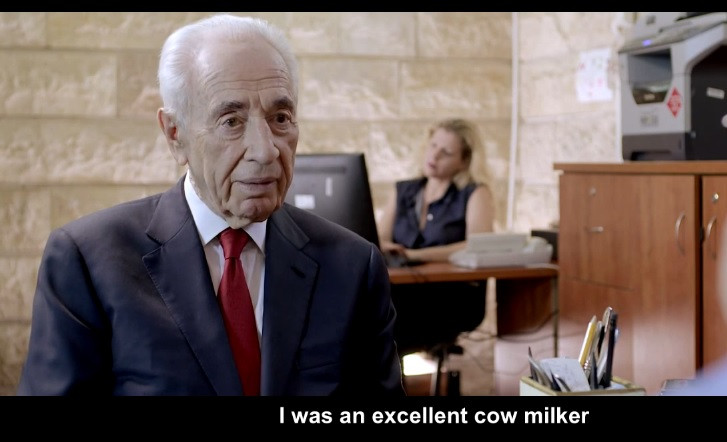 La 91 de ani, fostul presedinte al Israelului isi cauta un loc de munca. VIDEO cu Shimon Peres: "Stiu sa mulg vacile"