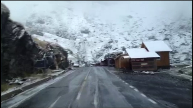 Vremea se raceste brusc, iar in Moldova si la munte va ninge. Zonele in care temperaturile vor fi cu minus