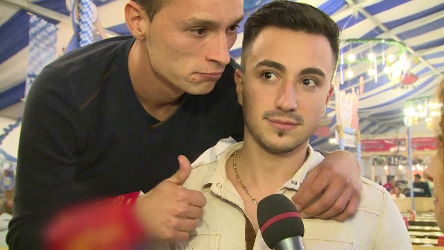 Oktoberfest 2014. Bucurestenii au dansat pe mese la startul celui mai mare festival al berii din Capitala