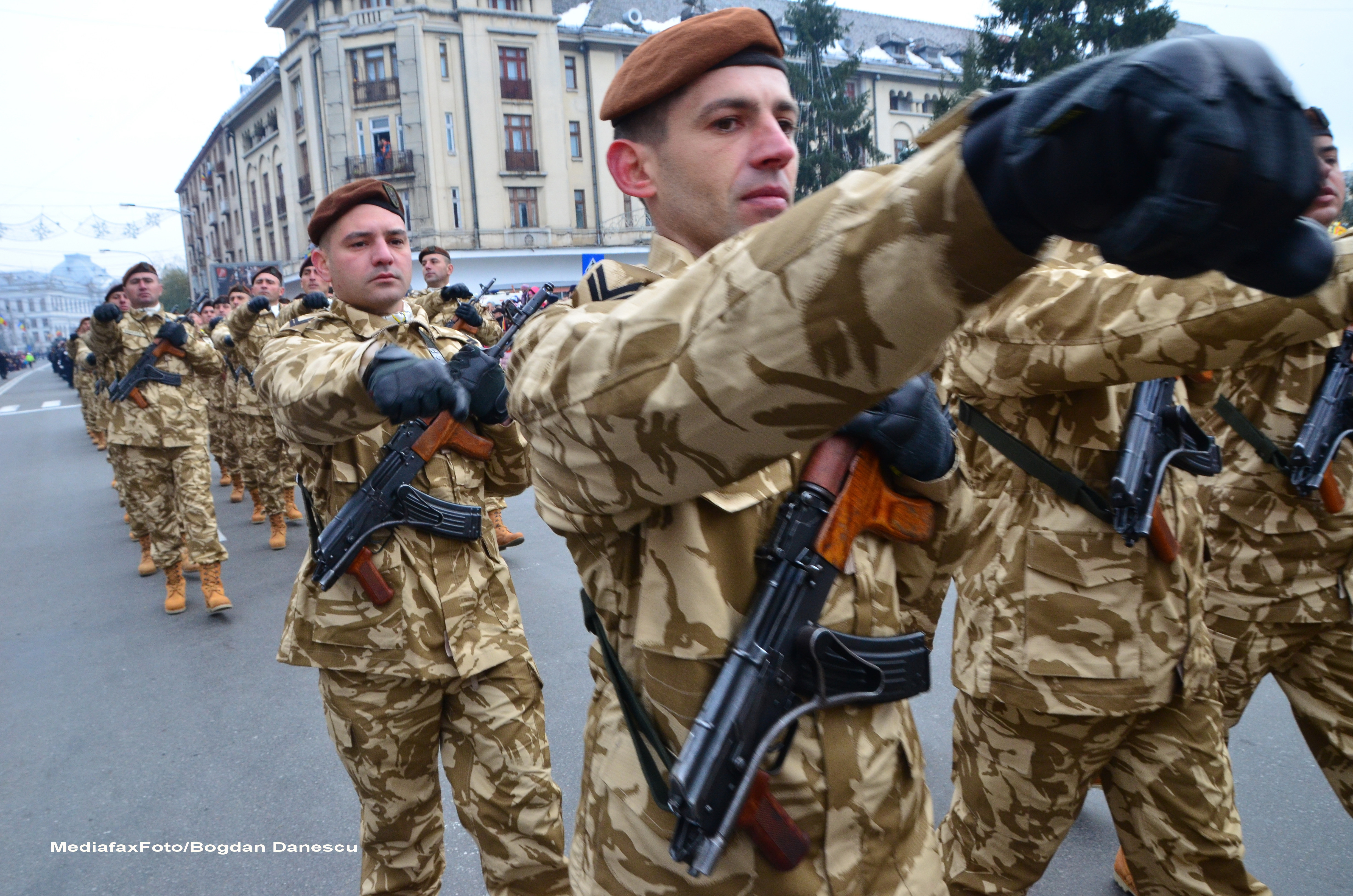 Romania intra in lupta contra Statului Islamic. Victor Ponta: "Trebuie sa ramanem uniti si sa luptam impotriva terorismului"