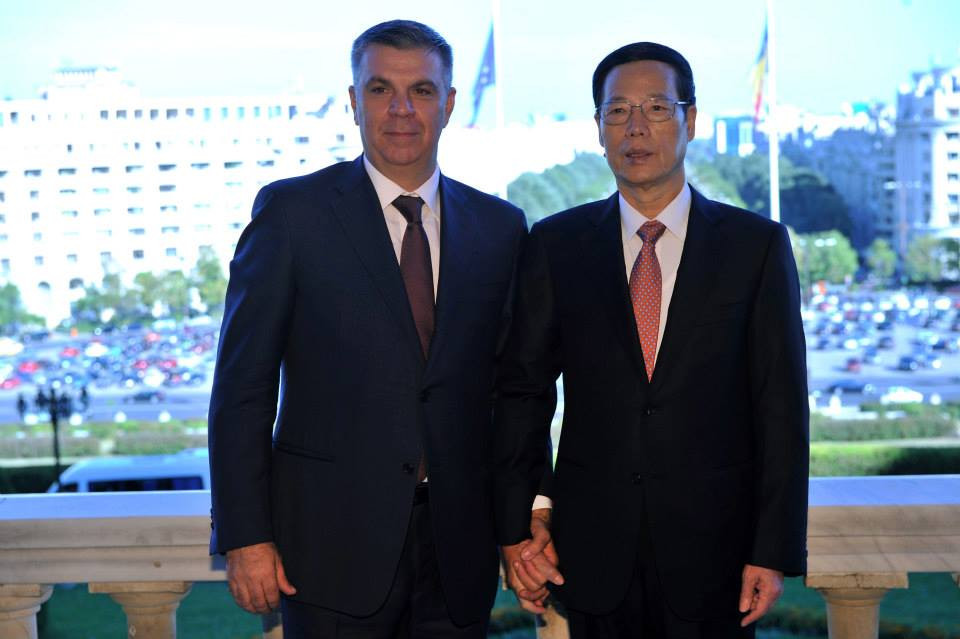 Valeriu Zgonea, dupa ce s-a fotografiat in timp ce il tine de mana pe vicepremierul Chinei: "Este un gest de prietenie"