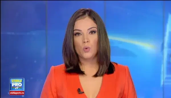 Momentul in care e salvat unul dintre cei mai mari acrobati aerieni, dupa ce s-a prabusit cu avionul in Marea Egee