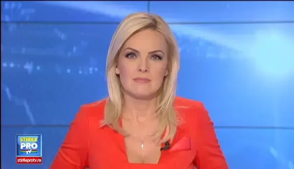 Imagini impresionante in Centru Vechi al Capitalei: un barbat a stat suspendat in aer timp de doua ore