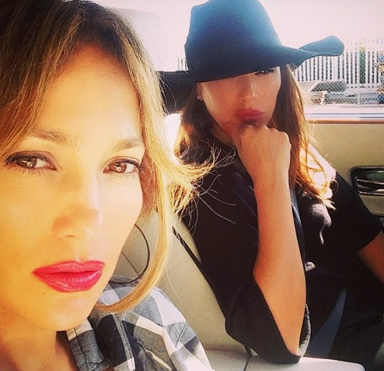 Jennifer Lopez, implicata intr-un accident rutier. "Un betivan prost mi-a tamponat automobilul"