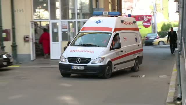 Intr-o singura zi, 5 elevi din Hunedoara au cazut prada drogurilor. Alti 3 elevi au fost gasiti aproape lesinati in toaleta