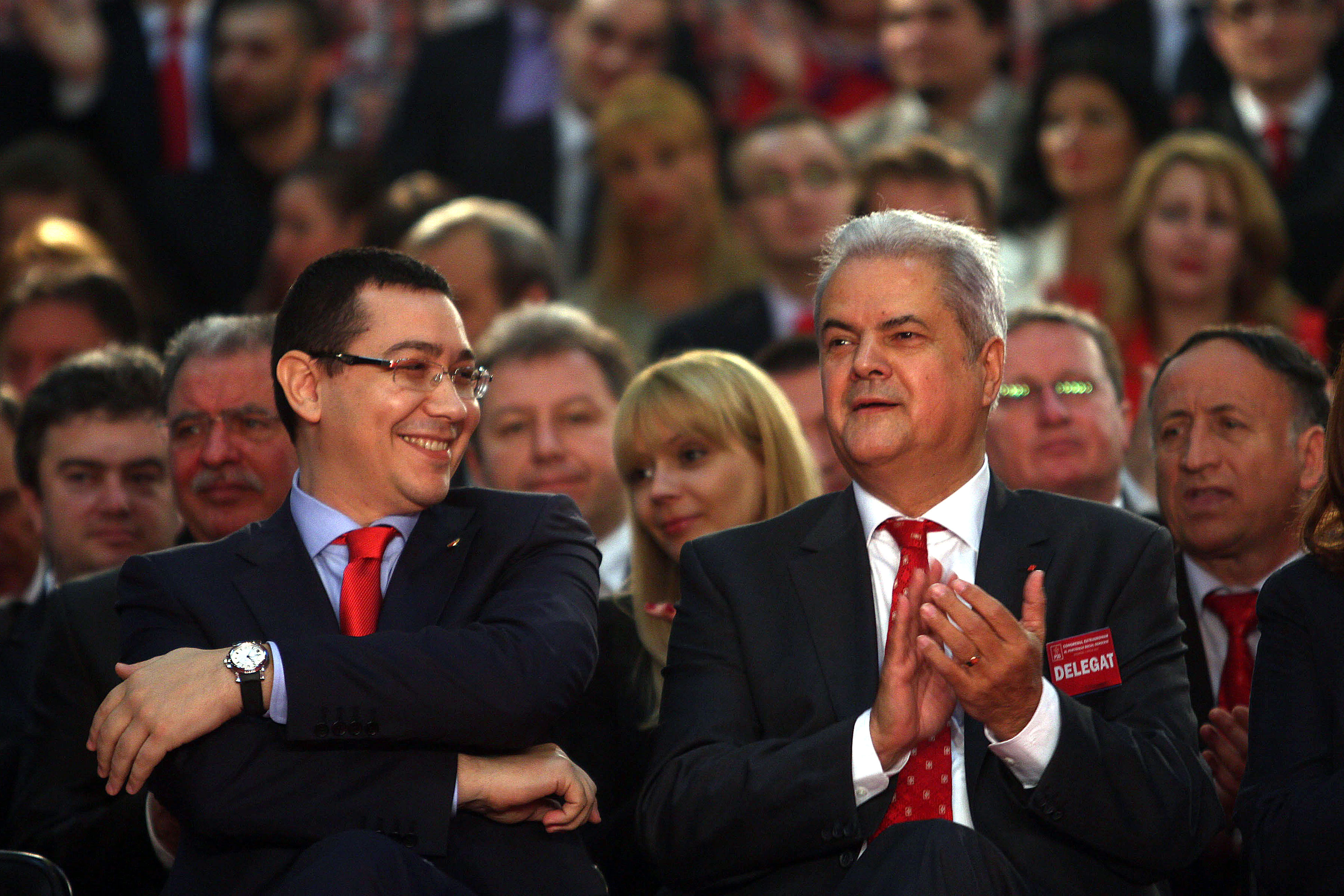 Un martor al DNA leaga numele lui Victor Ponta si Adrian Nastase de dosarul licentelor Microsoft. Reactia premierului