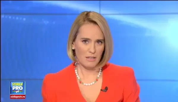 Un sofer a intrat cu masina in spectatori la o demonstratie clandestina de drifturi. Imagini filmate cu telefonul mobil