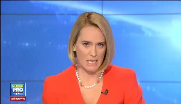 STIRI EXTERNE PE SCURT. Bill si Hillary Clinton au facut publice primele imagini cu nepotica lor, nascuta acum cateva zile